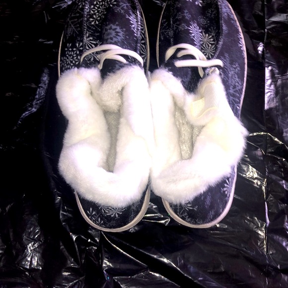 Black and white insulated sneakers - Picture 2 of 3